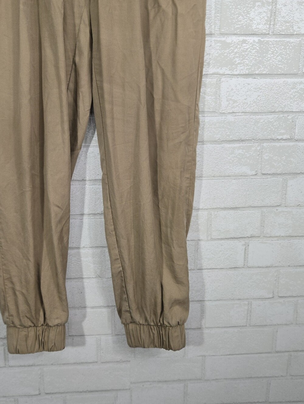 Universal Thread tan joggers - Picture 5 of 15